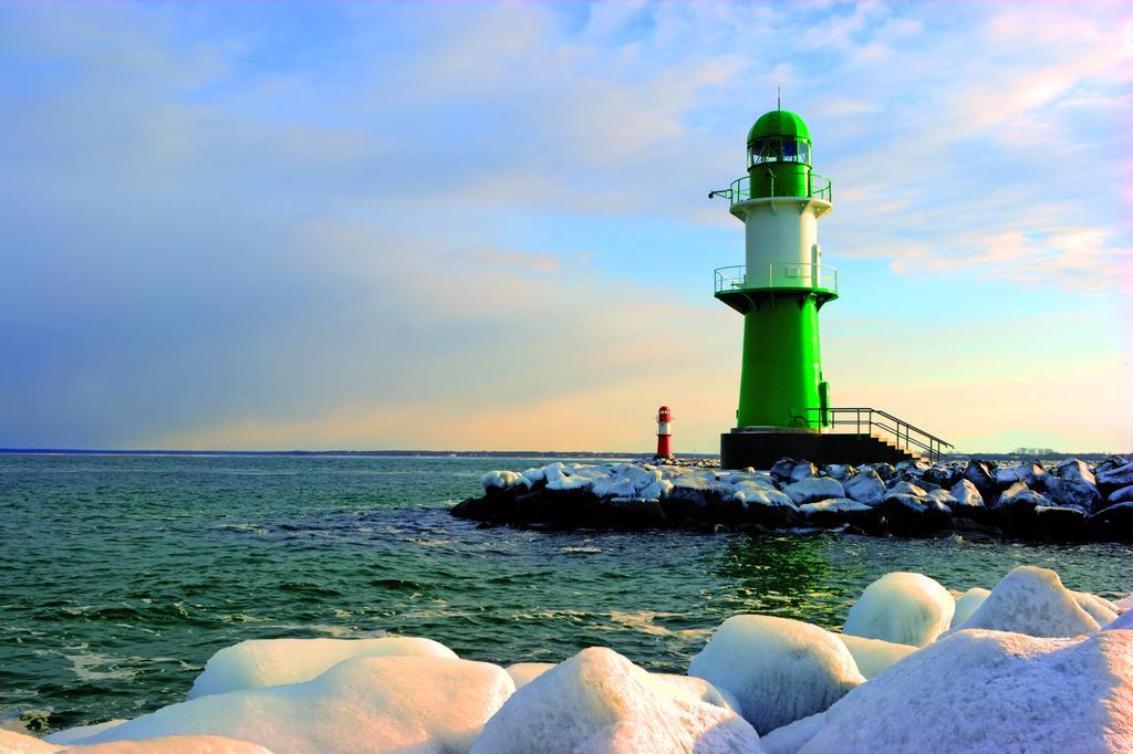 Kurparkhotel Warnemuende Rostock Bagian luar foto